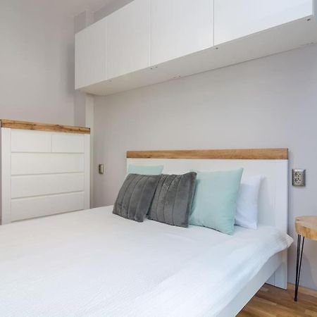 Modern Design 1 Bdrm, 4 Guests, Top Cente, Near Parliament, Self Check-In Sofia Exteriör bild